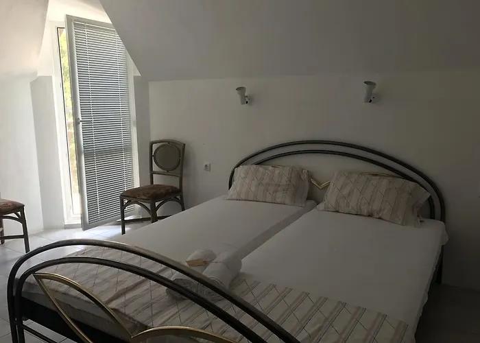 Rose Πανσιόν Πριμόρσκο